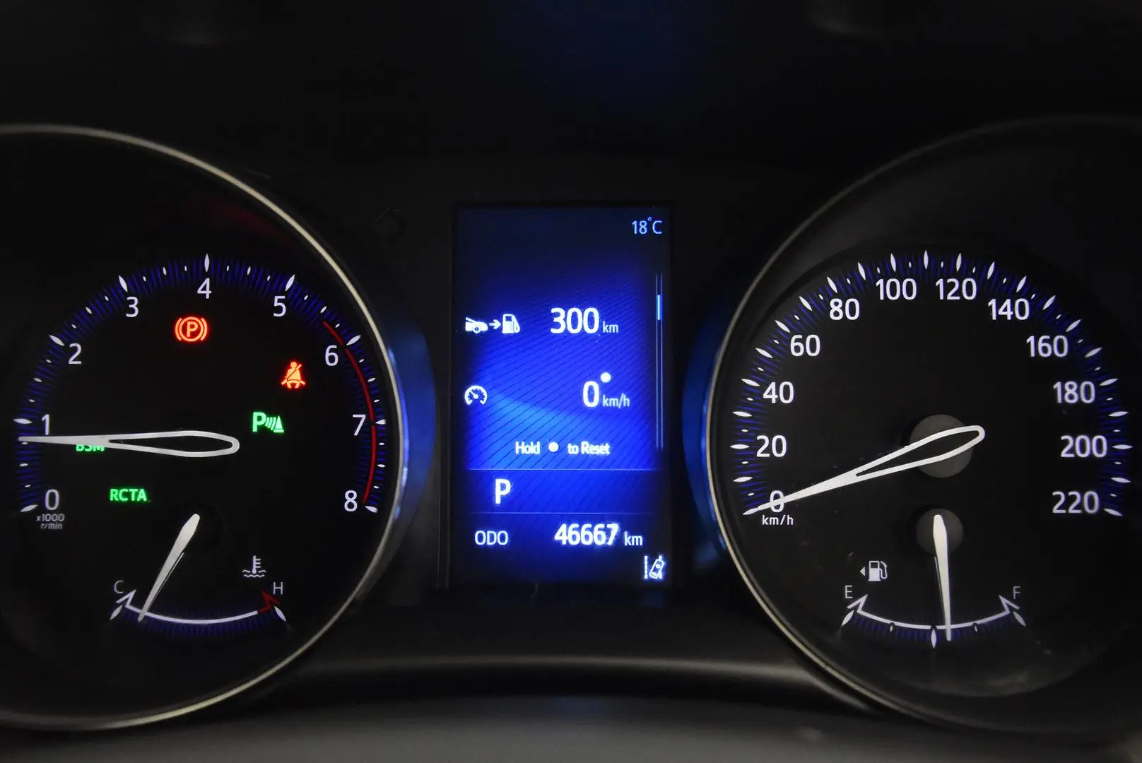 2017 Toyota C-HR Gallery Image 11