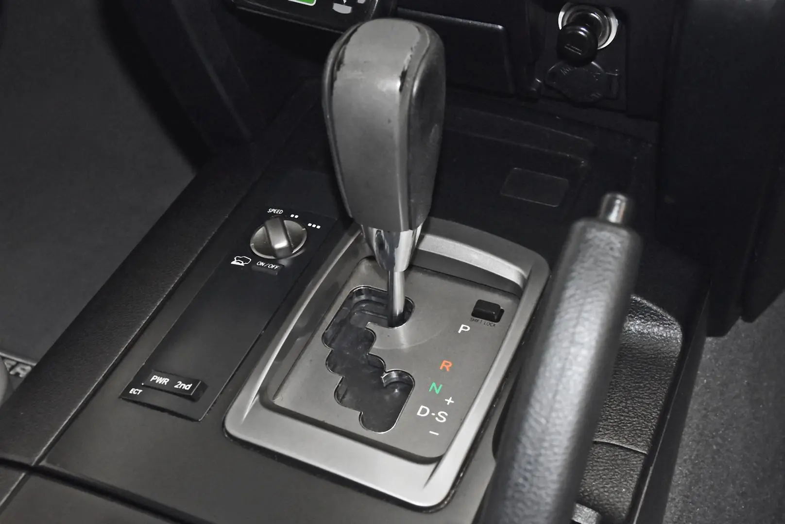 2010 Toyota Landcruiser Gallery Image 12