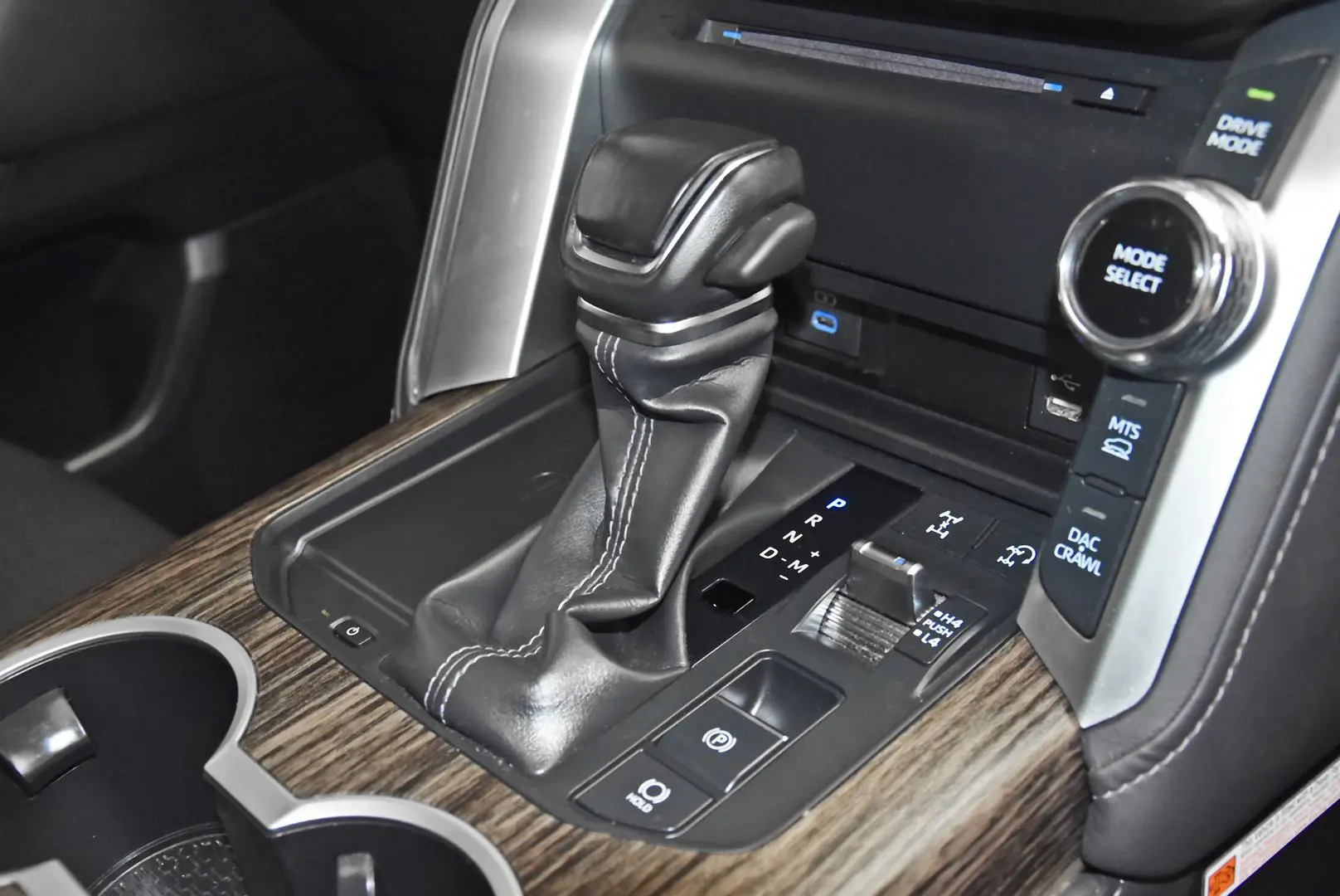 2022 Toyota Landcruiser Gallery Image 12