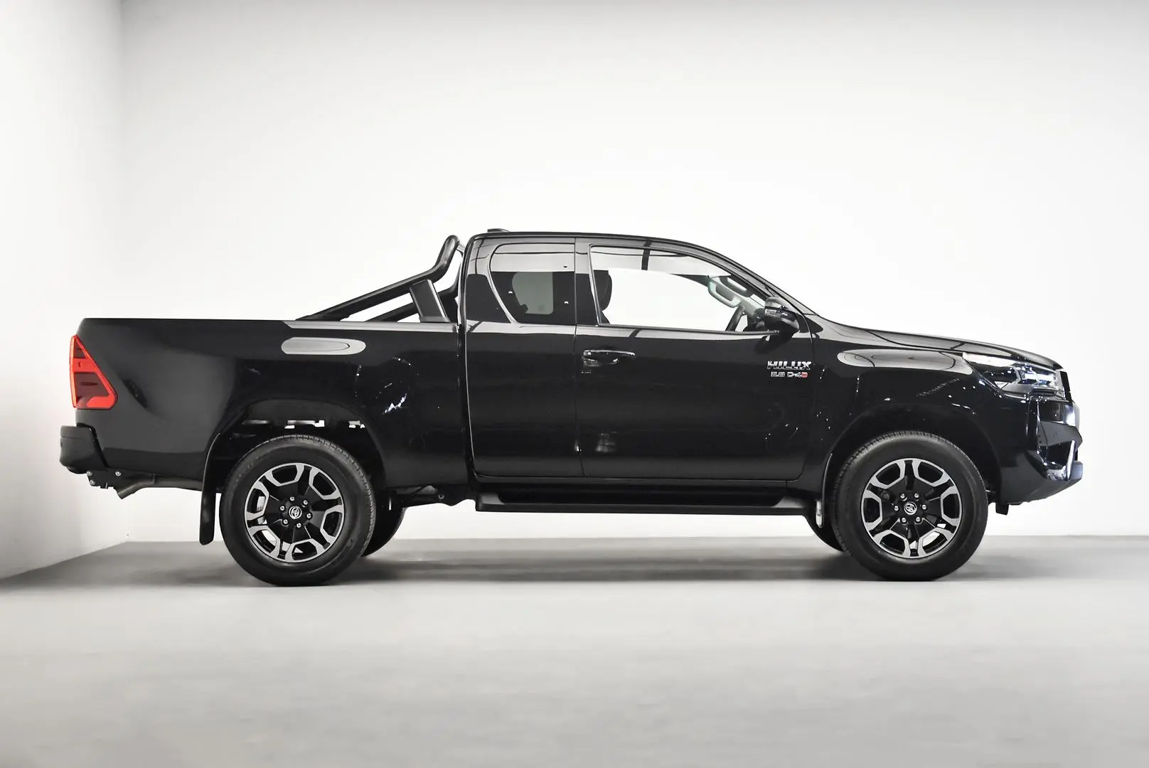 2024 Toyota Hilux Gallery Image 3