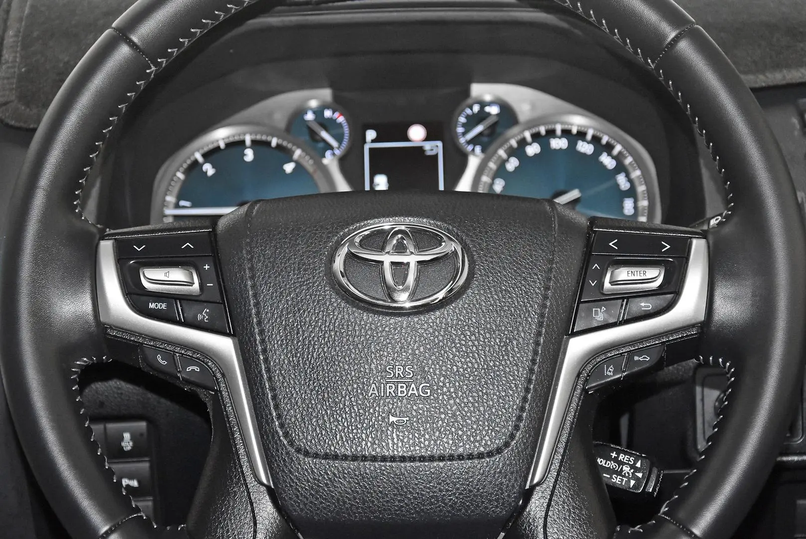 2022 Toyota Landcruiser Prado Gallery Image 14