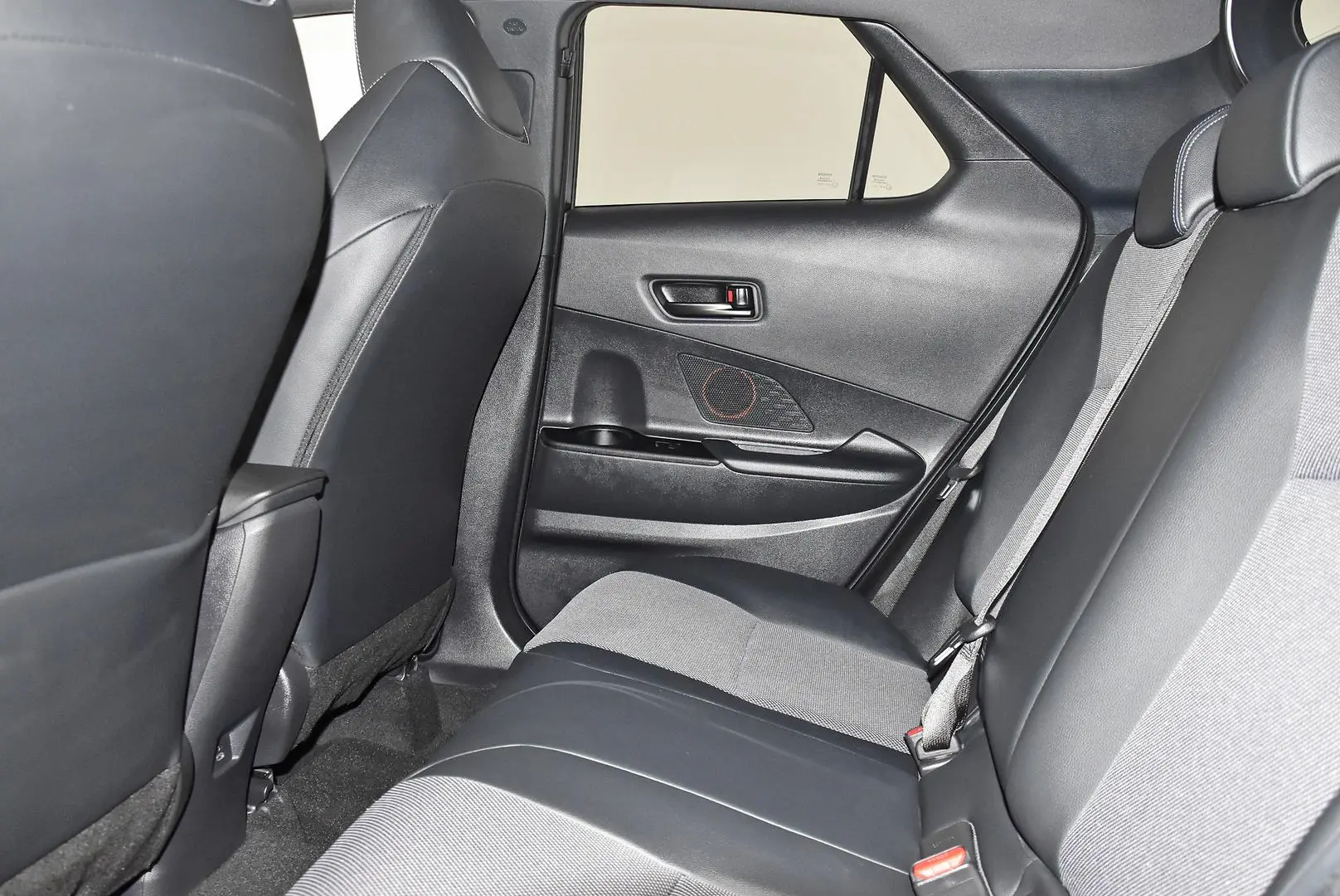 2023 Toyota C-HR Gallery Image 20