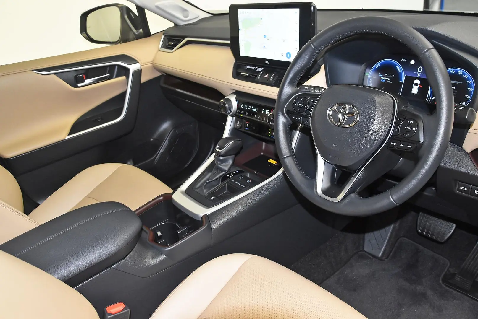 2025 Toyota RAV4 Gallery Image 9