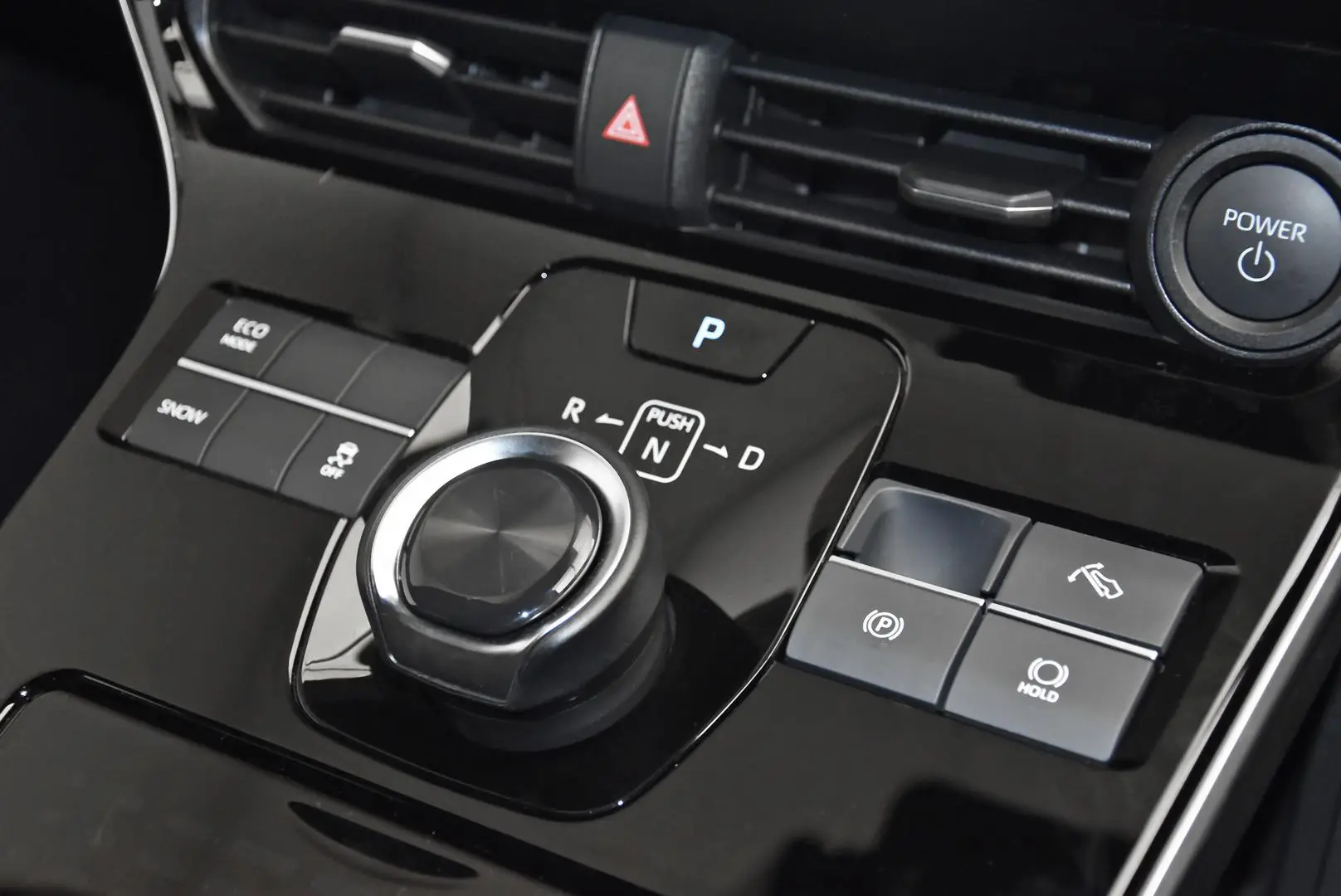 2024 Toyota bZ4X Gallery Image 13