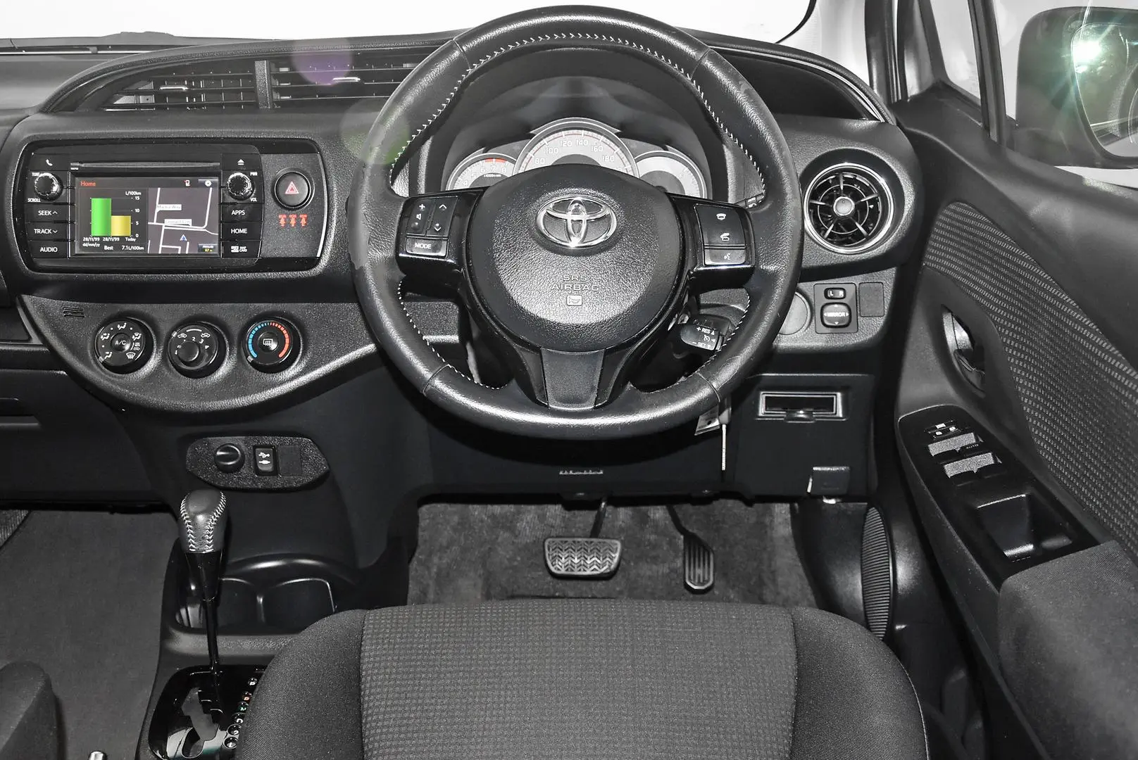 2019 Toyota Yaris Gallery Image 14