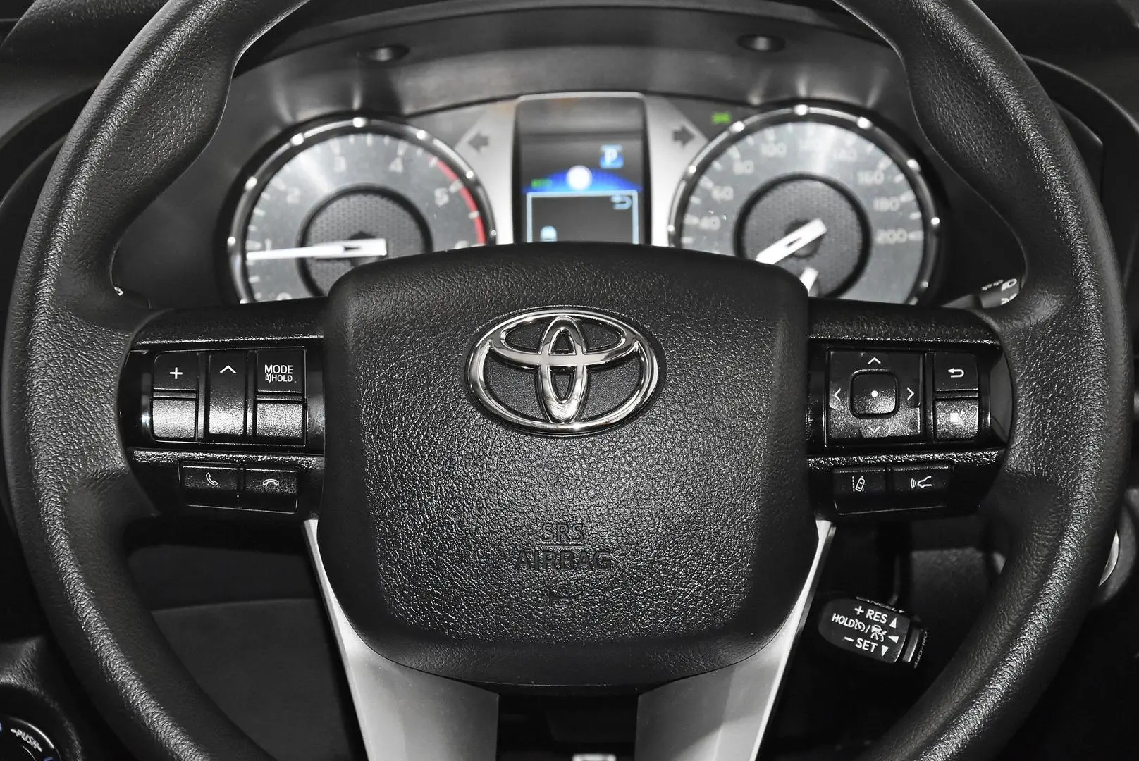 2025 Toyota Hilux Gallery Image 16