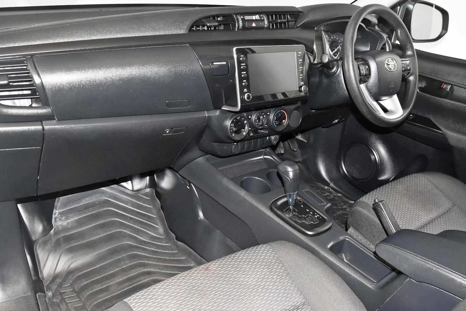 2021 Toyota Hilux Gallery Image 14