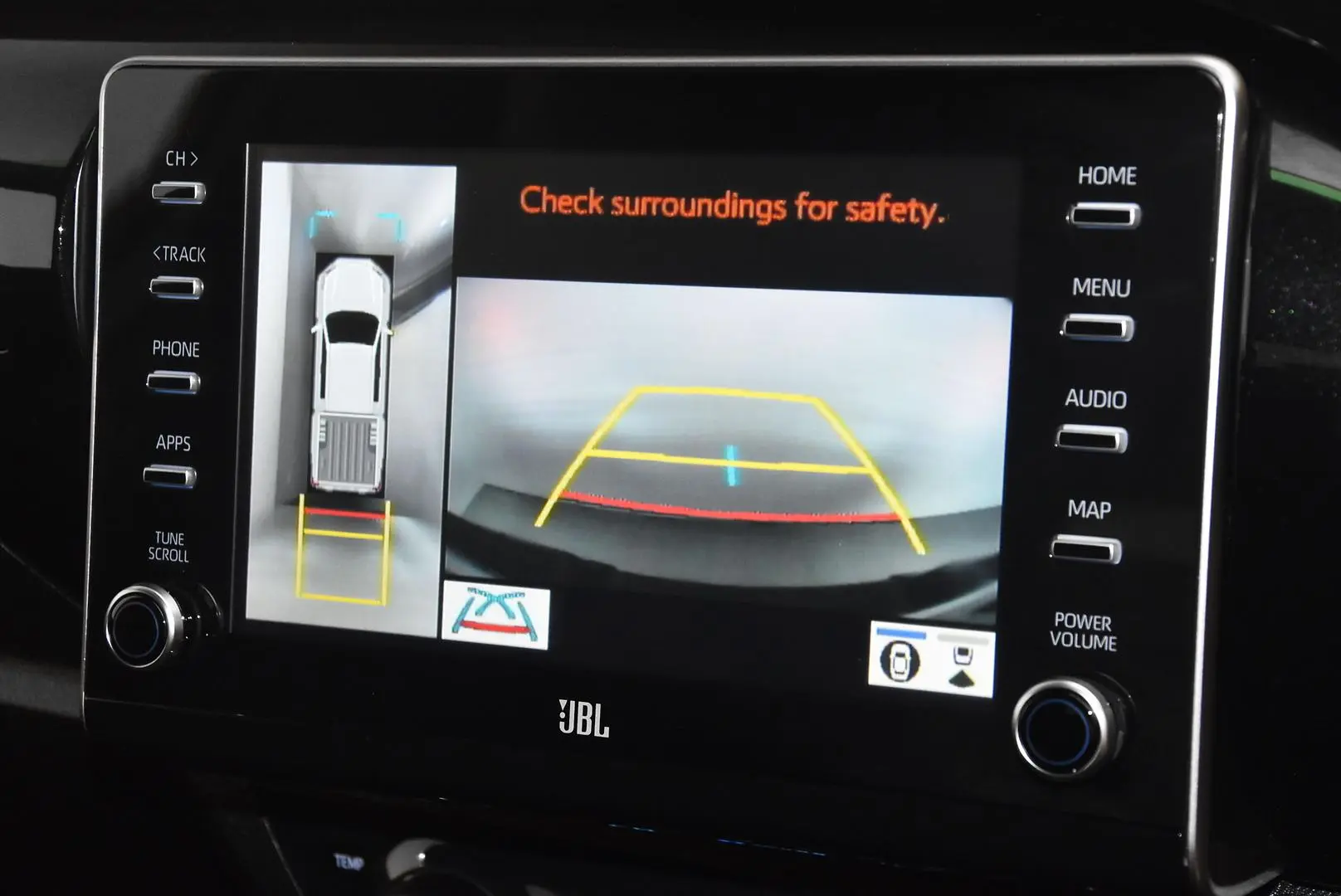 2024 Toyota Hilux Gallery Image 12