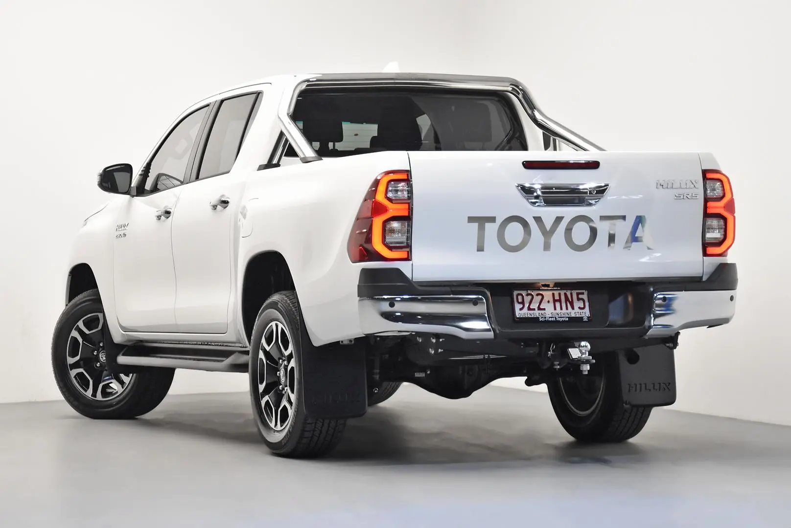 2023 Toyota Hilux Gallery Image 5