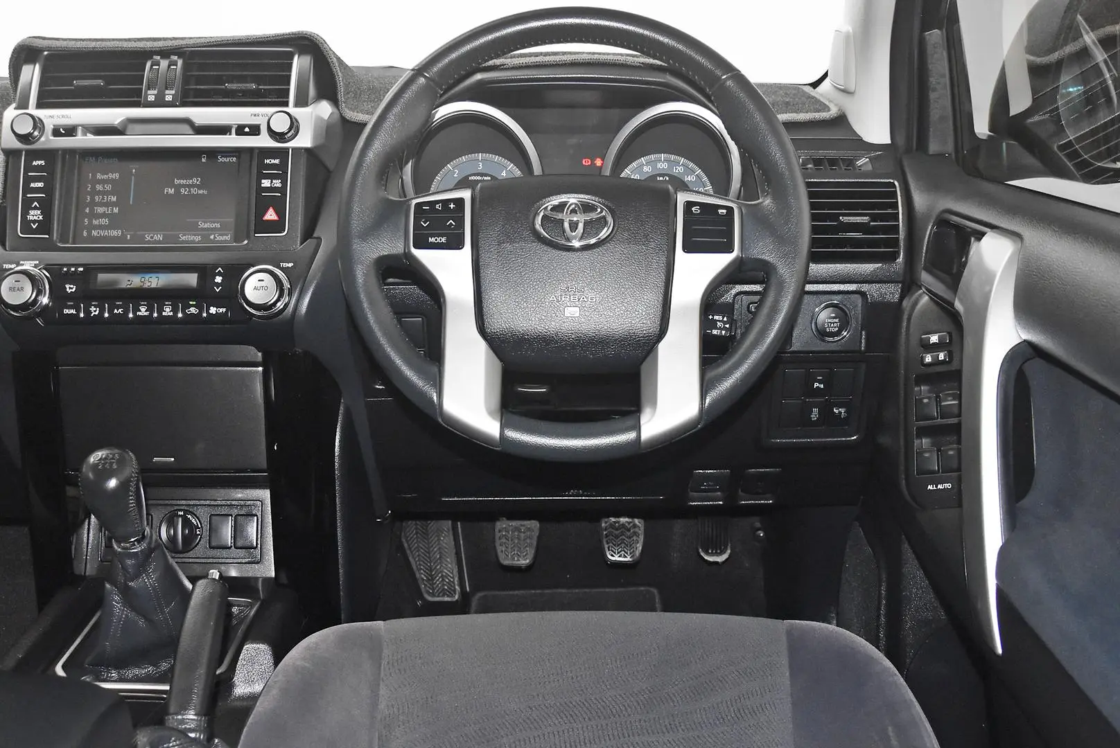 2016 Toyota Landcruiser Prado Gallery Image 13