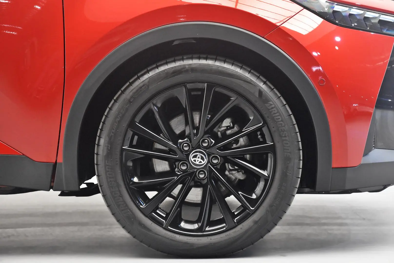 2023 Toyota C-HR Gallery Image 24