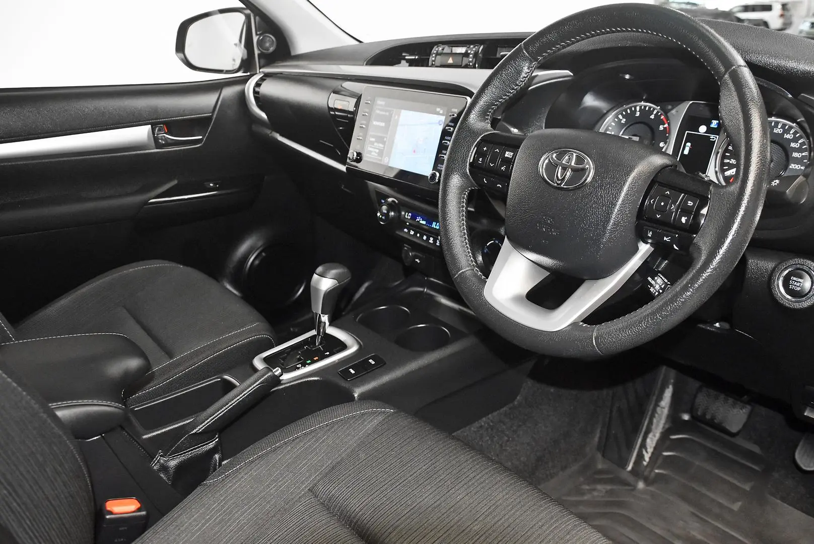 2023 Toyota Hilux Gallery Image 8