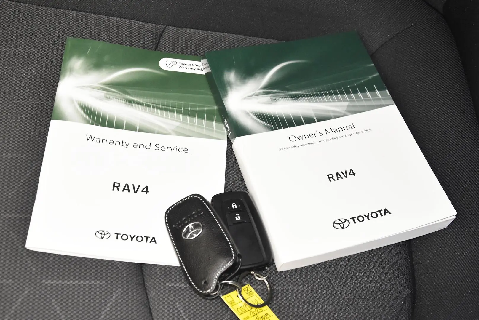 2025 Toyota RAV4 Gallery Image 20