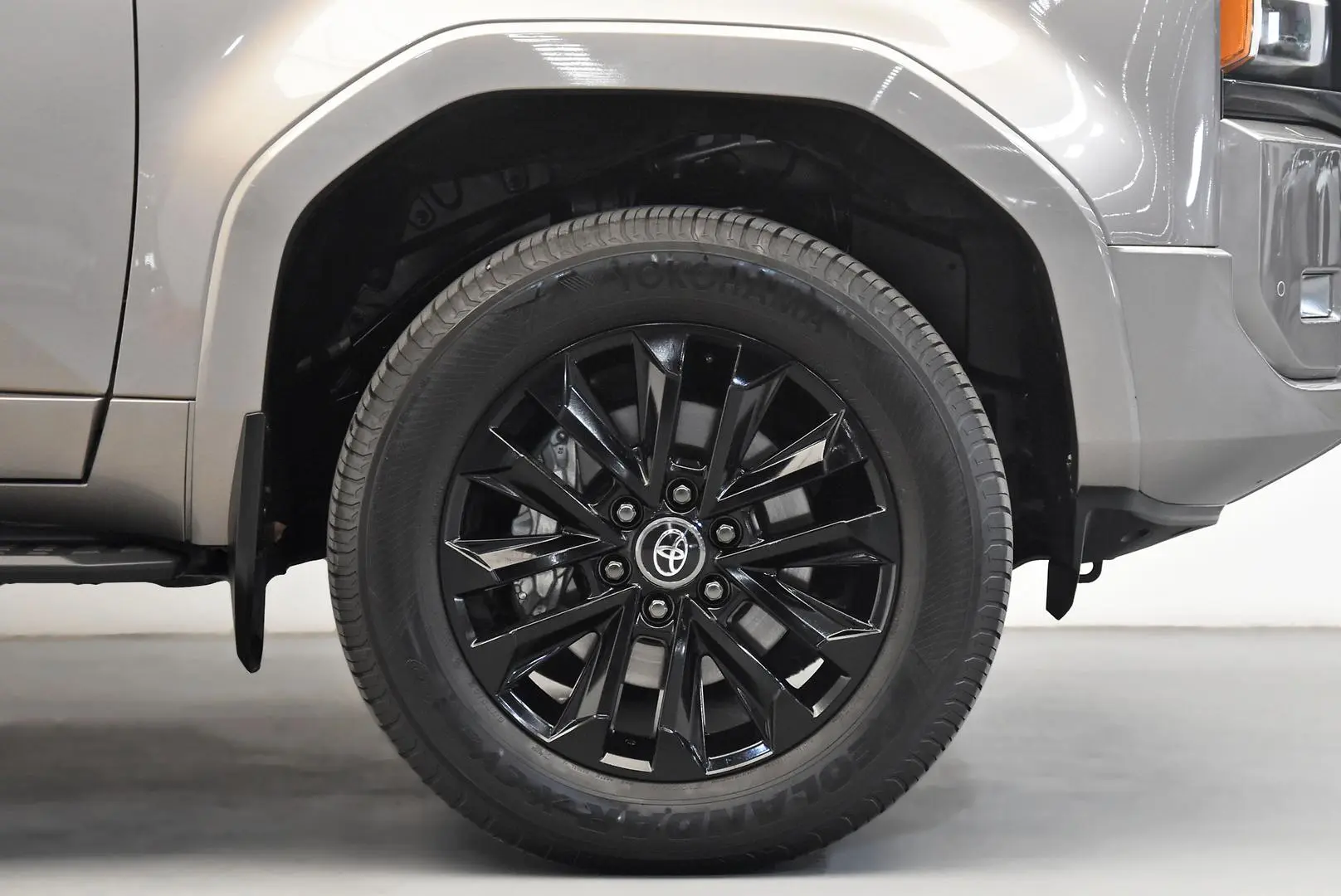 2024 Toyota Landcruiser Prado Gallery Image 24