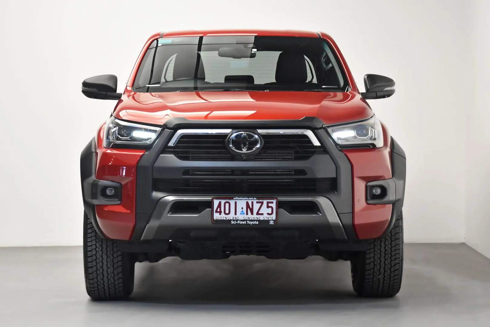 2024 Toyota Hilux Gallery Image 2