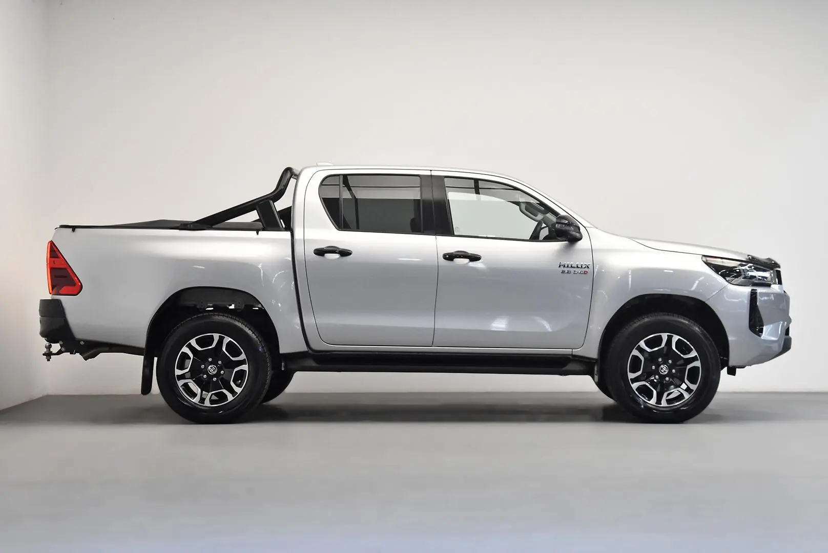 2025 Toyota Hilux Gallery Image 3