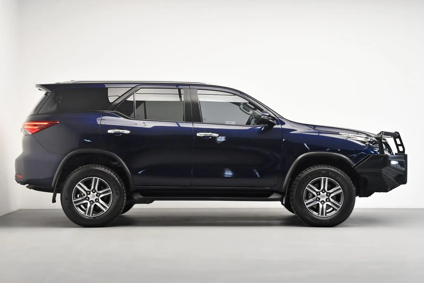 2021 Toyota Fortuner Gallery Image 3