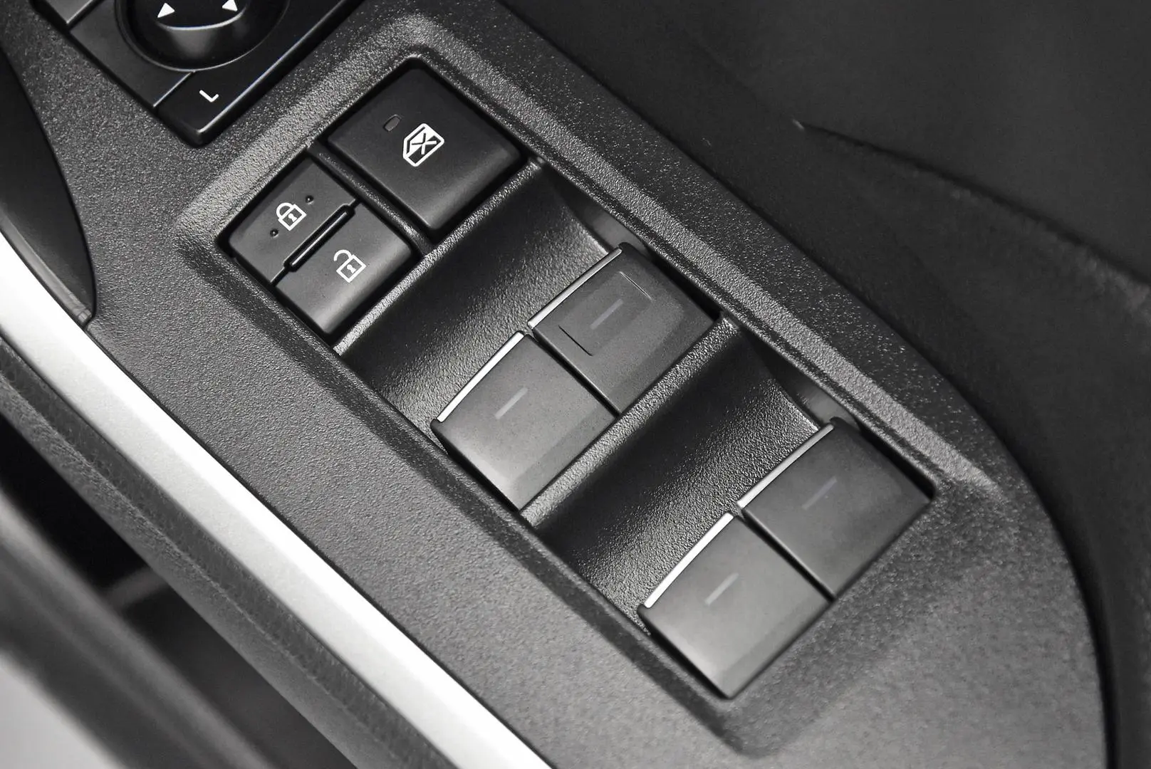 2024 Toyota RAV4 Gallery Image 10