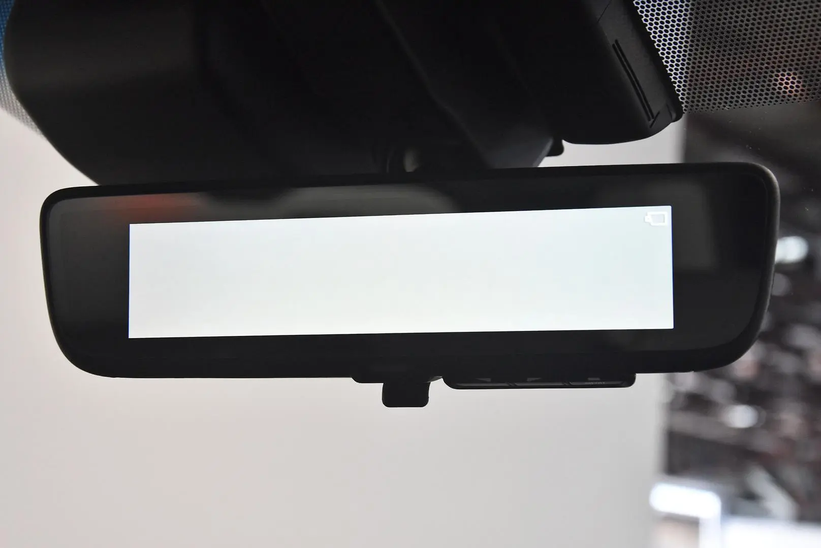 2025 Toyota Granvia Gallery Image 14