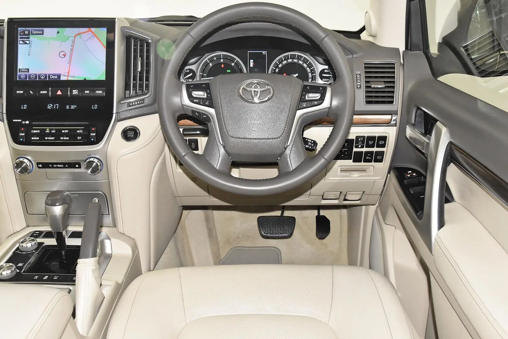 2019 Toyota Landcruiser Gallery Image 13