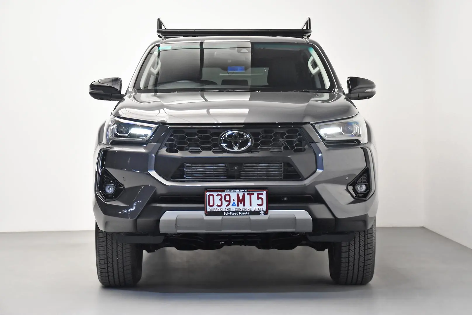 2024 Toyota Hilux Gallery Image 2