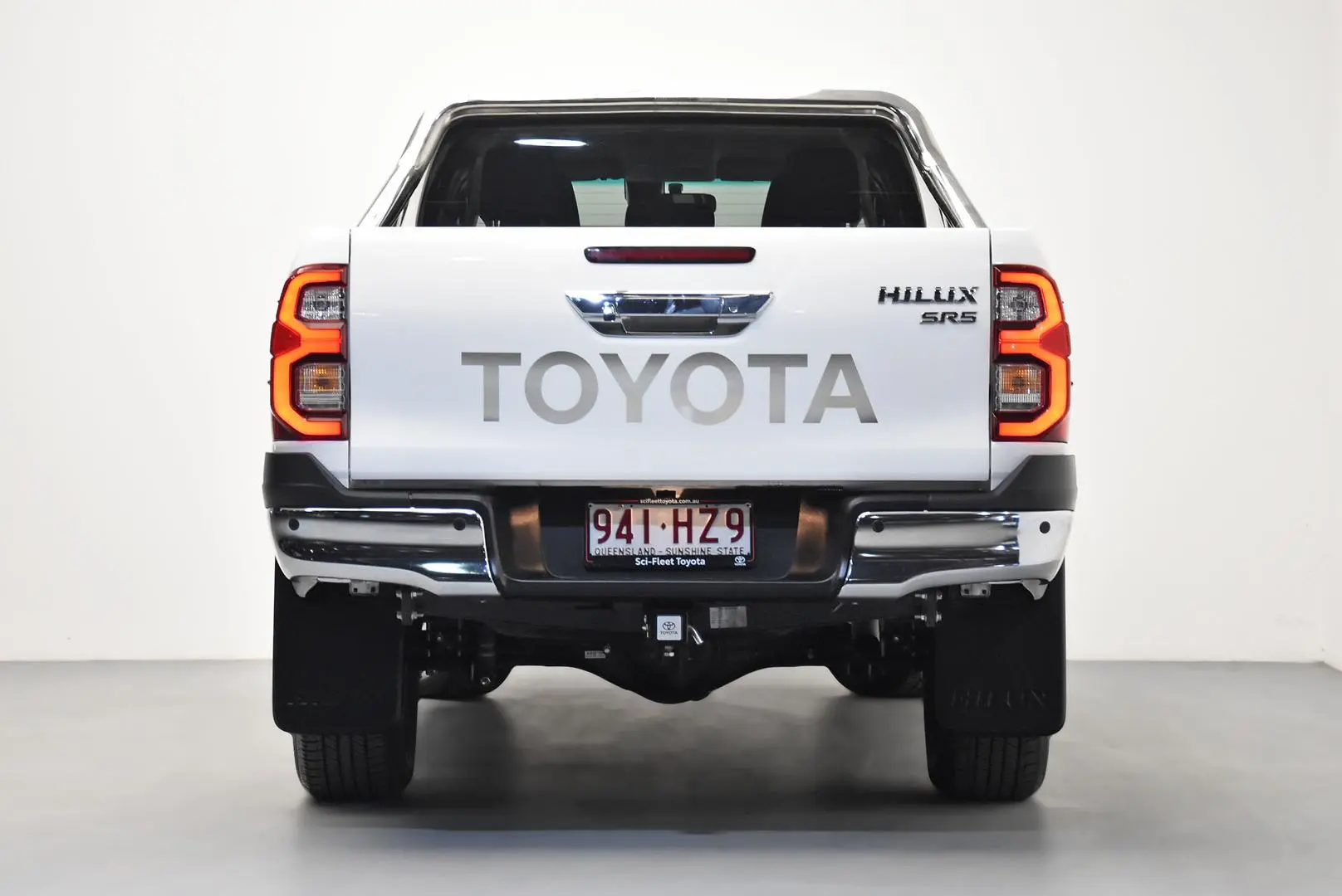 2023 Toyota Hilux Gallery Image 6