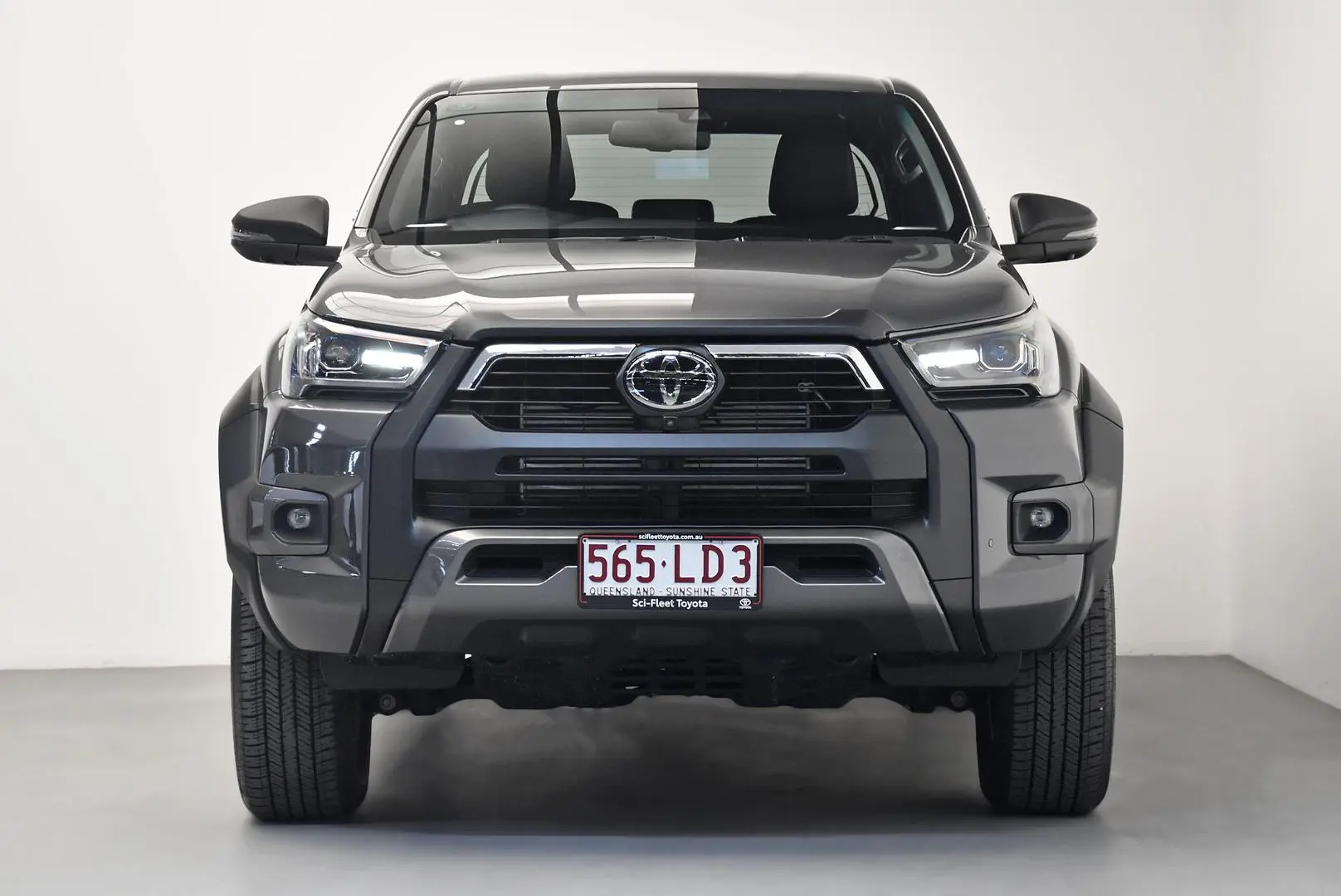 2024 Toyota Hilux Gallery Image 2