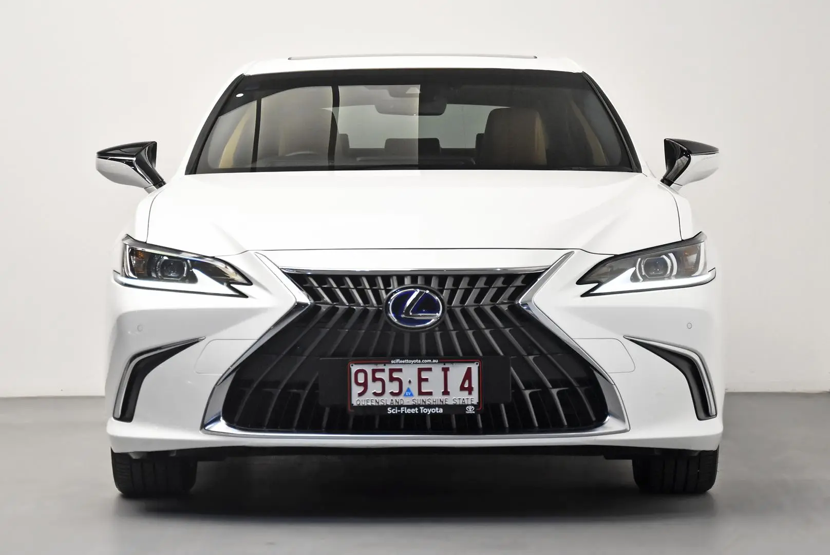 2022 Lexus ES Gallery Image 2