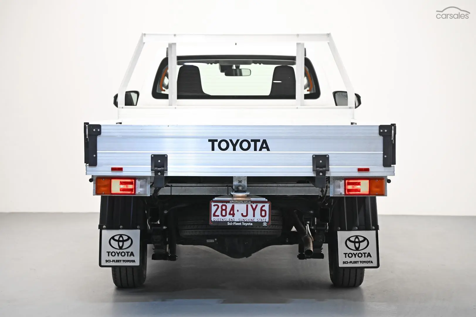 2021 Toyota Hilux Image 6