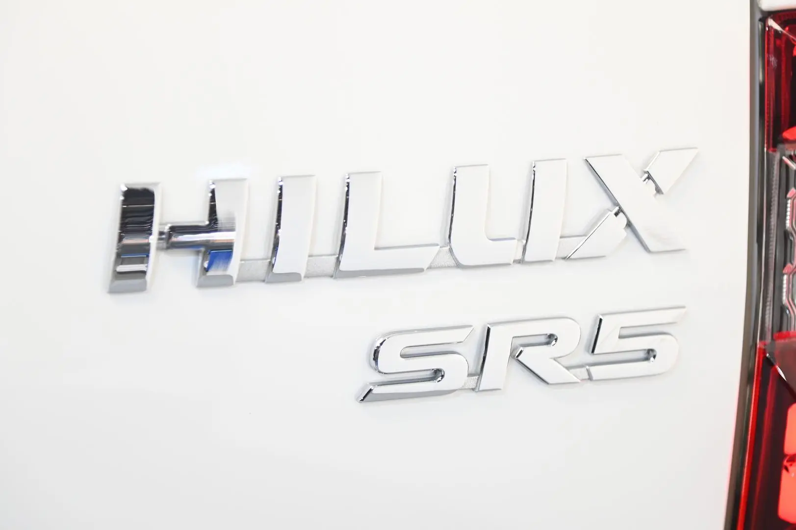 2023 Toyota Hilux Gallery Image 7