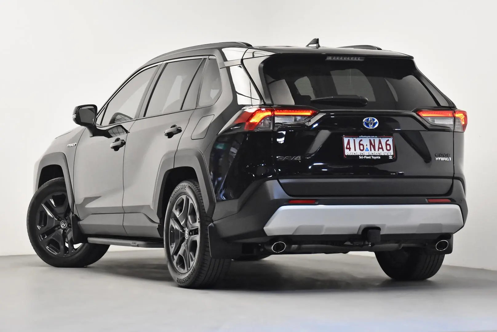 2021 Toyota RAV4 Gallery Image 5