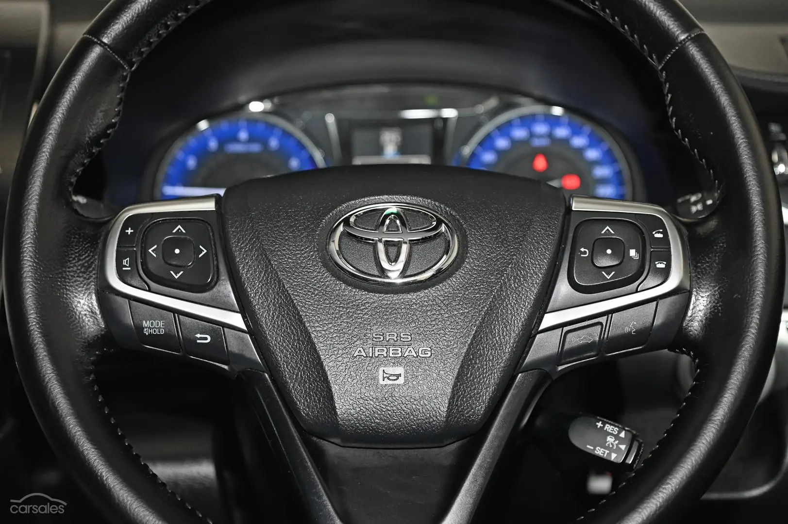2016 Toyota Camry Image 16