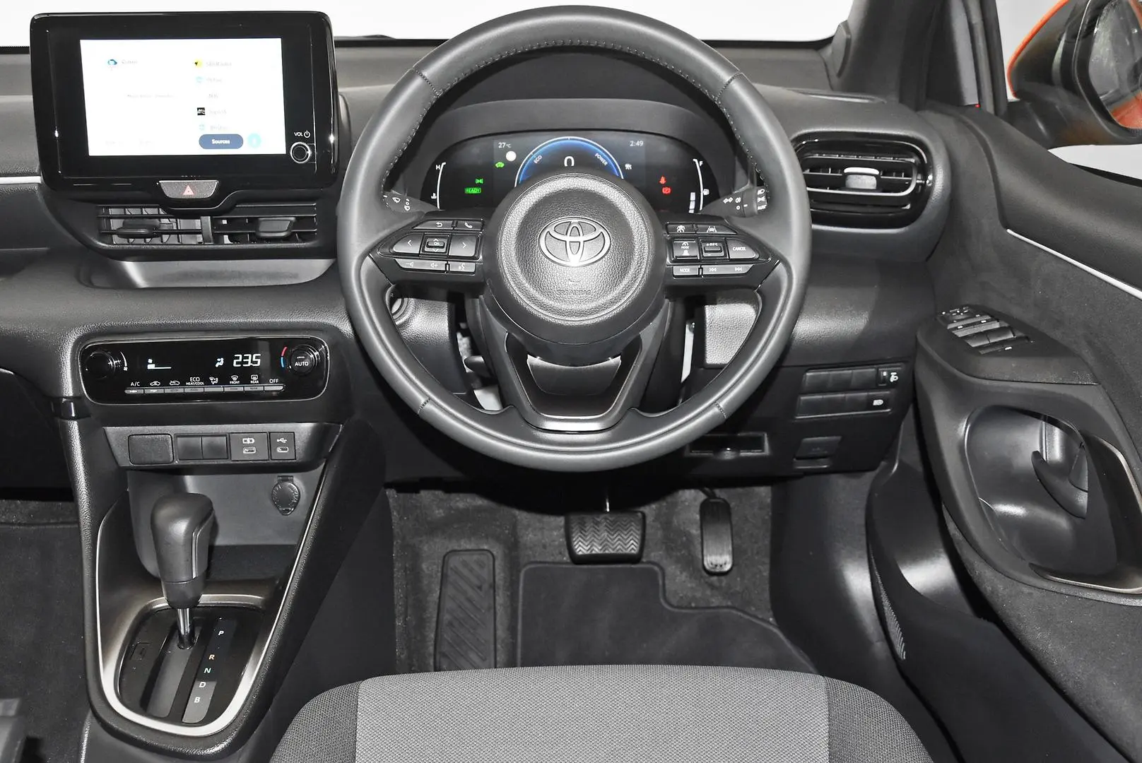 2025 Toyota Yaris Gallery Image 15