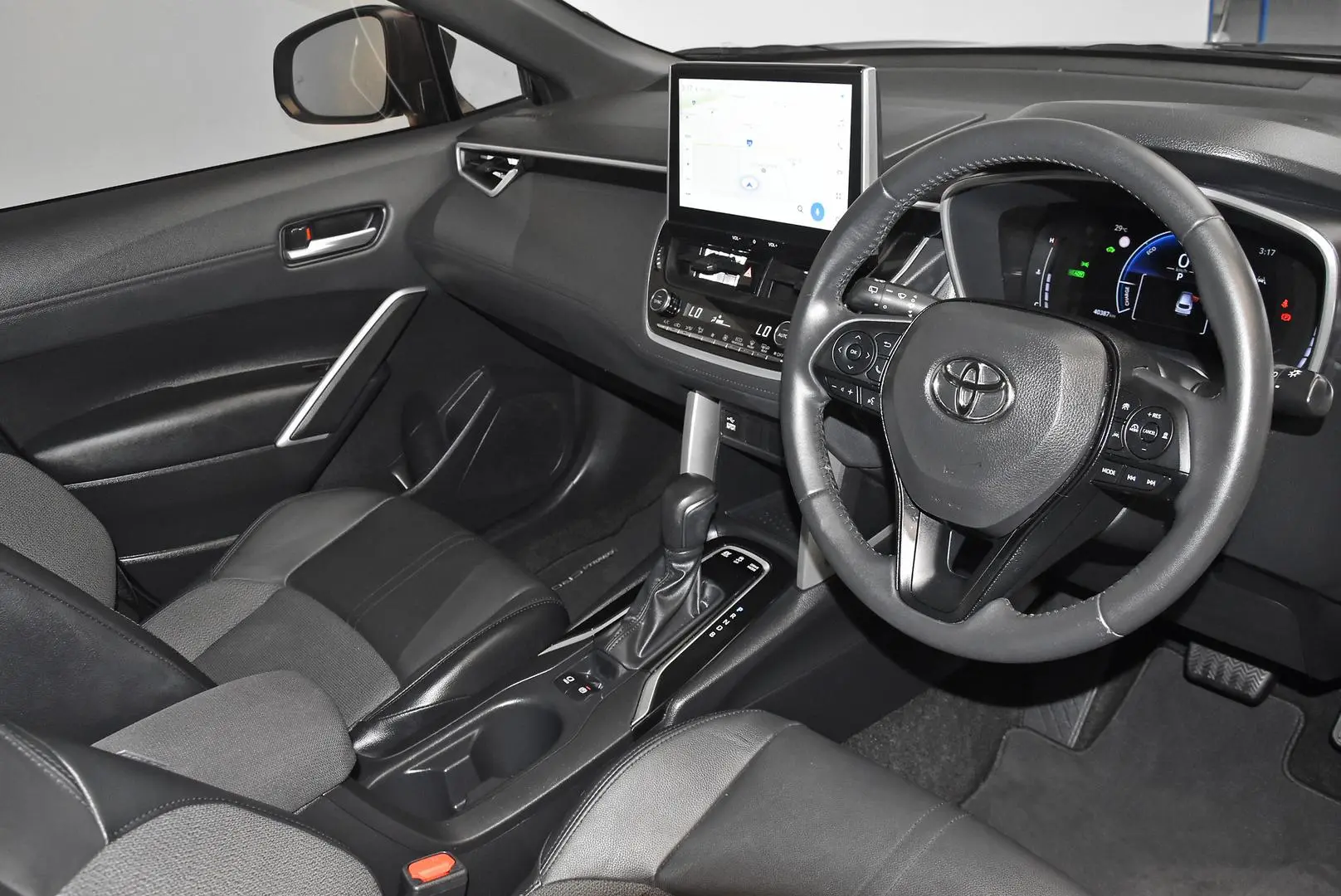 2023 Toyota Corolla Cross Gallery Image 9