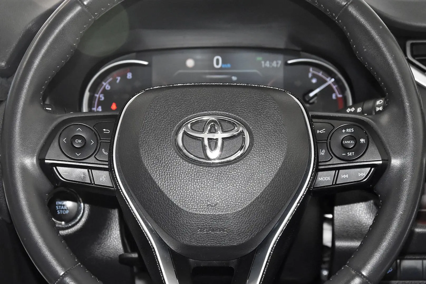 2020 Toyota RAV4 Gallery Image 16