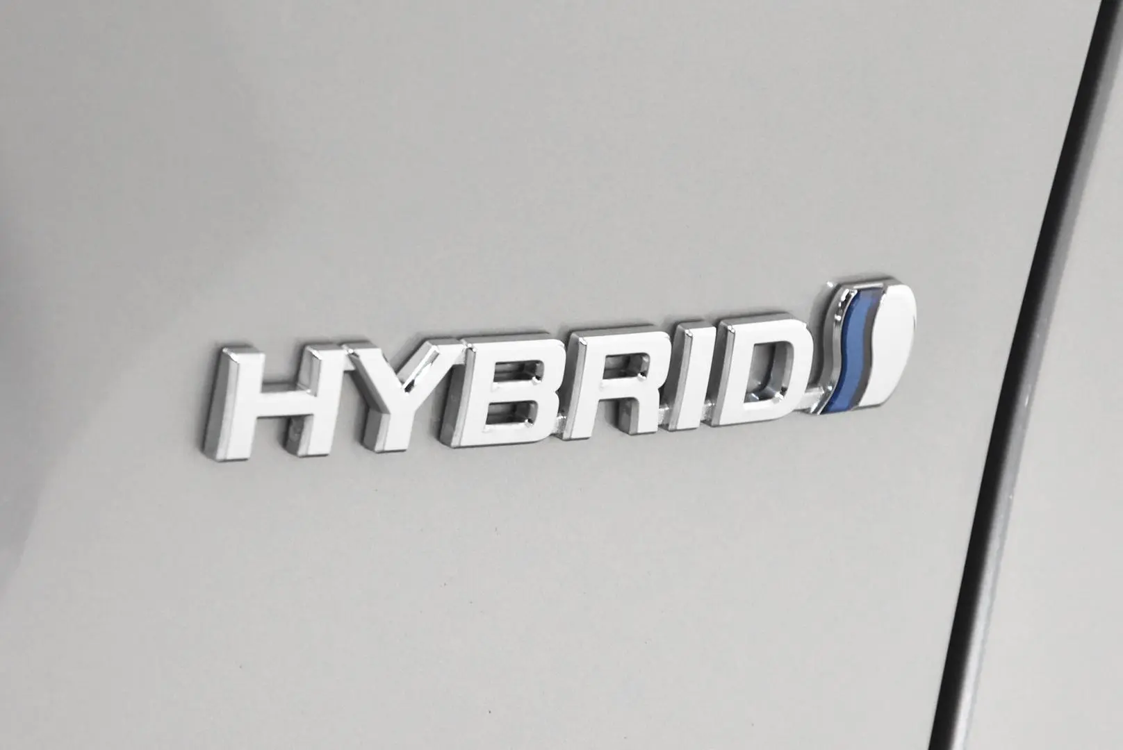 2020 Toyota RAV4 Gallery Image 8