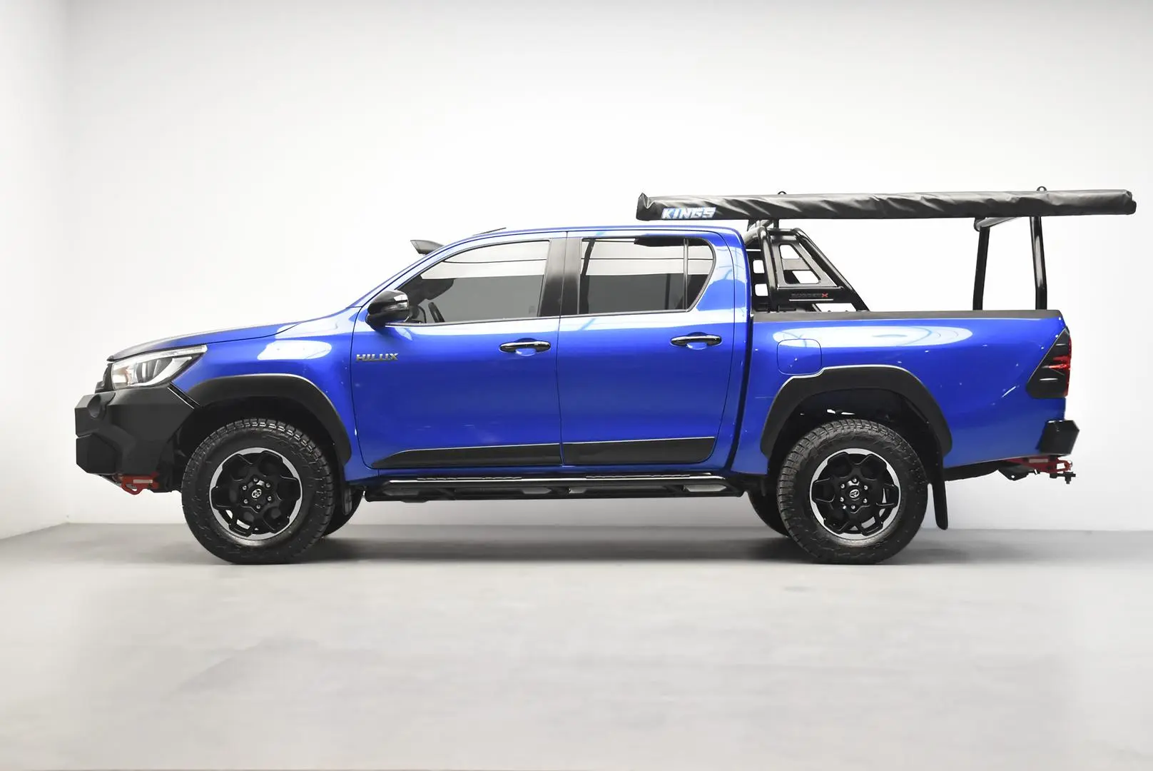 2018 Toyota Hilux Gallery Image 4