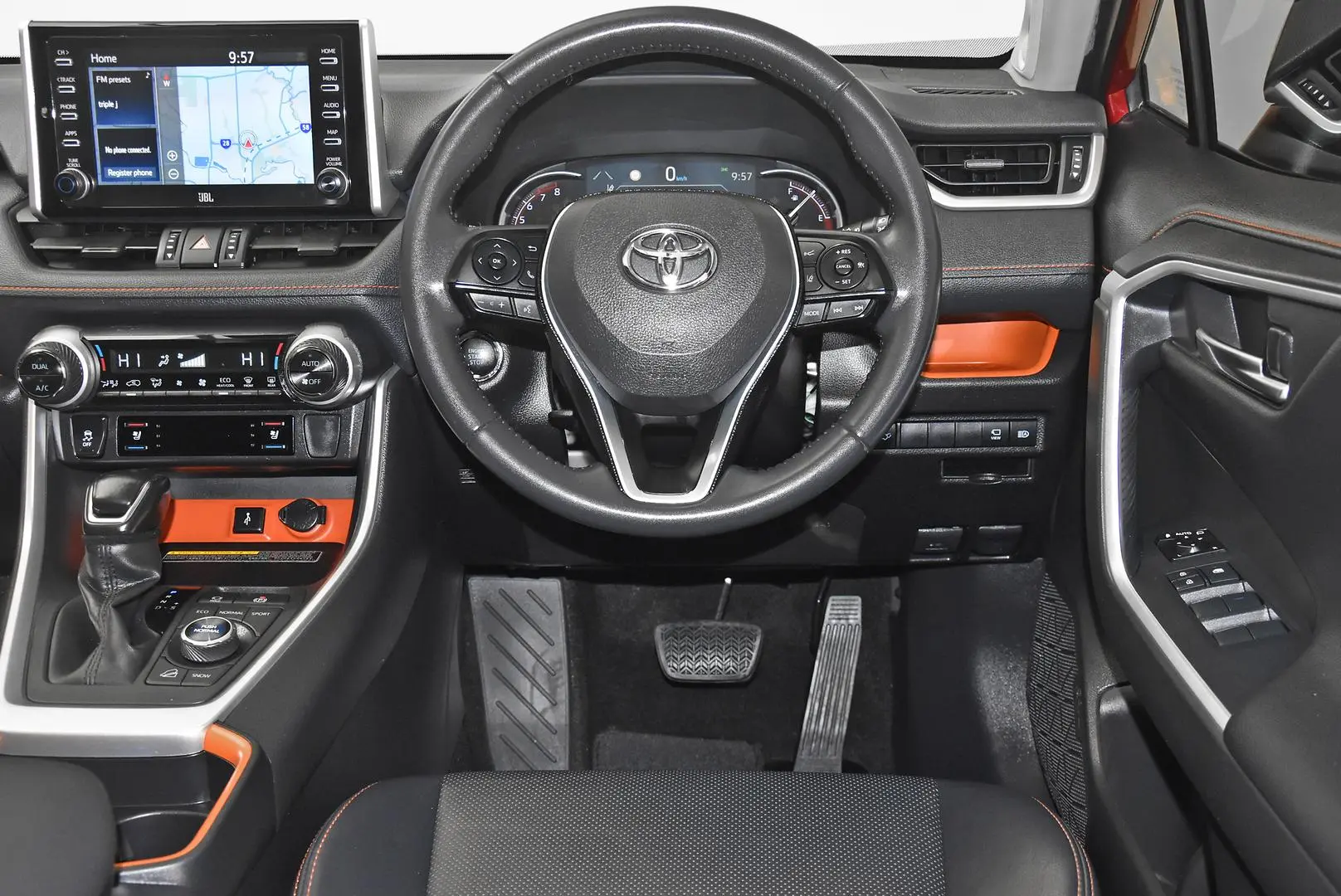 2020 Toyota RAV4 Gallery Image 15
