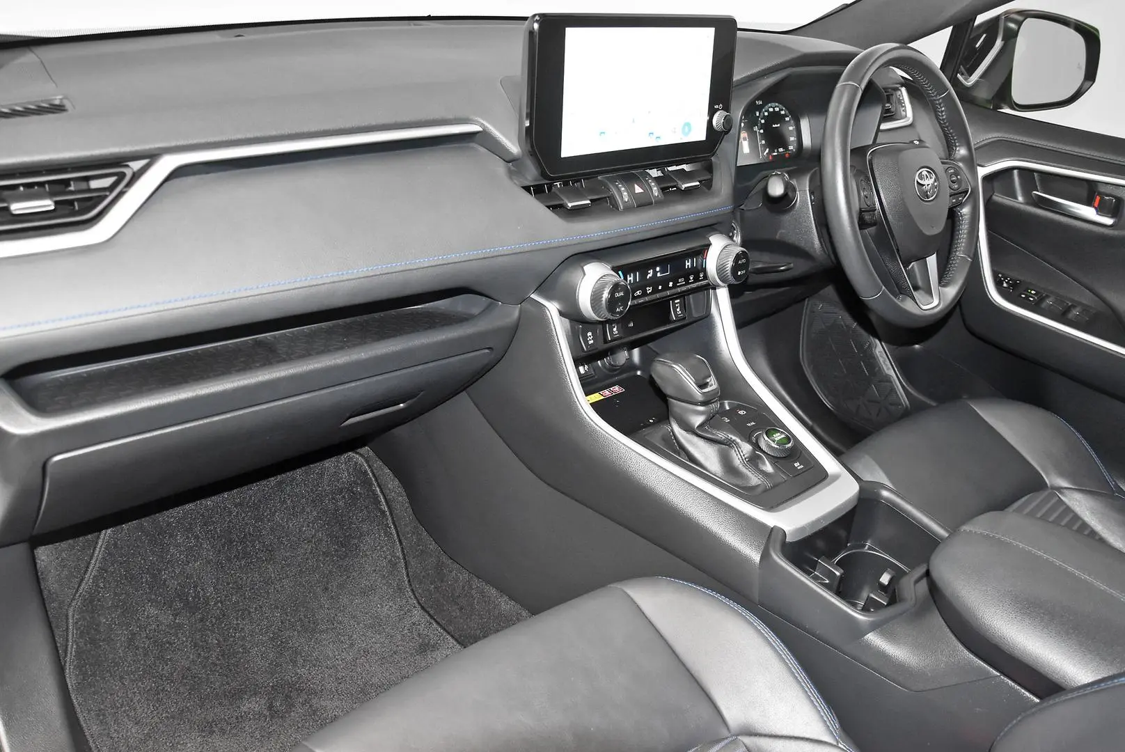 2023 Toyota RAV4 Gallery Image 17