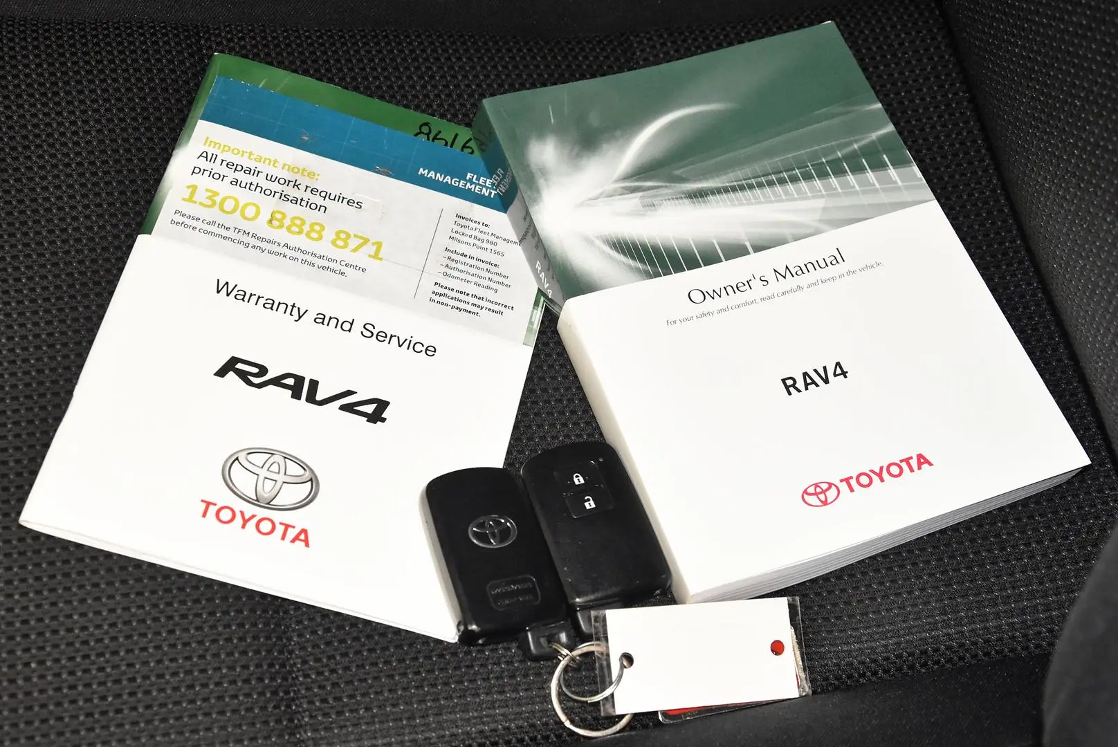 2018 Toyota RAV4 Gallery Image 19