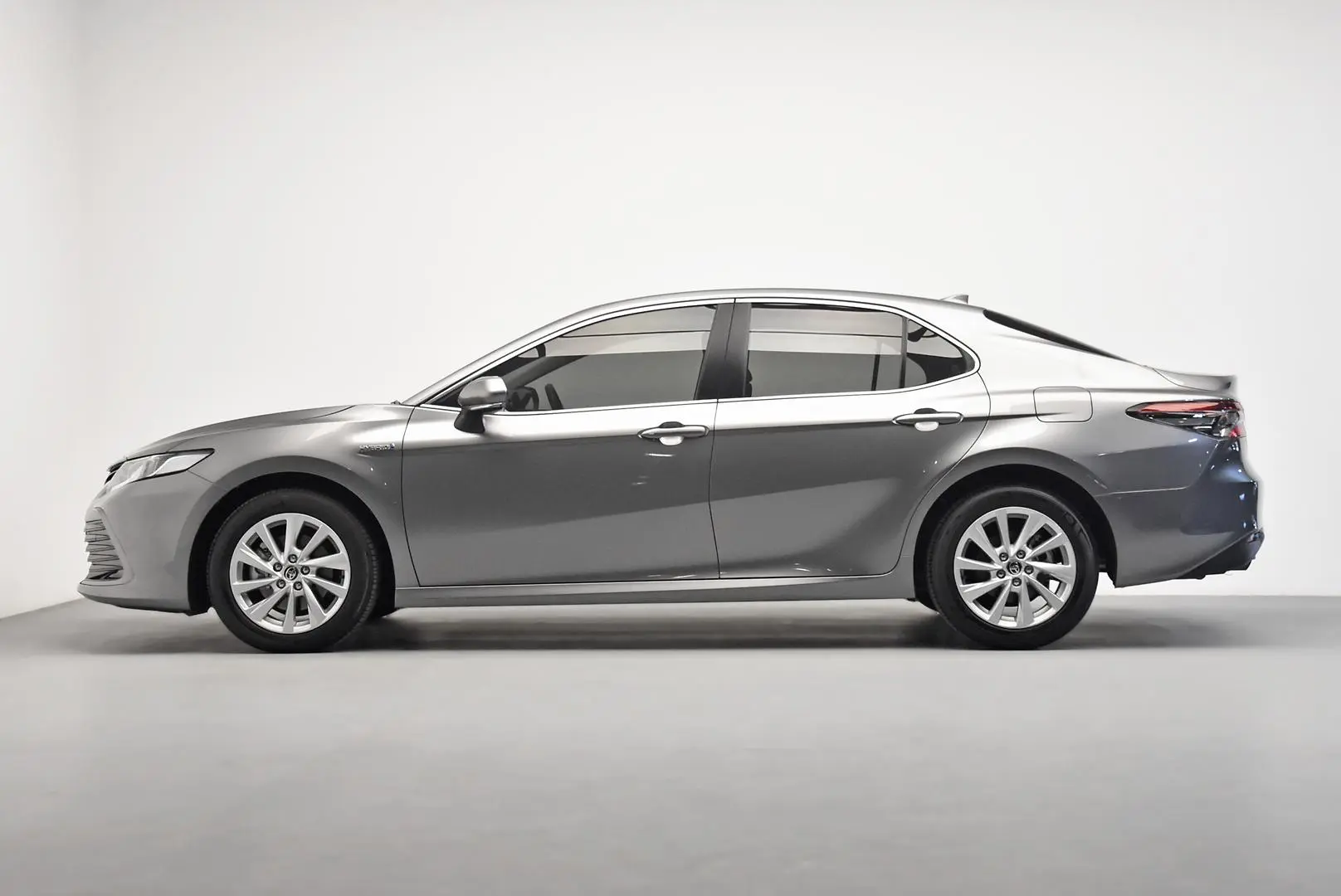 2023 Toyota Camry Gallery Image 4