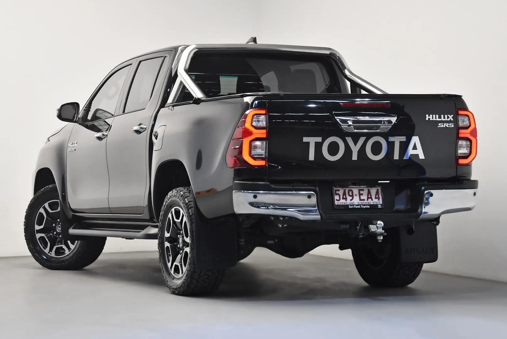 2022 Toyota Hilux Gallery Image 5