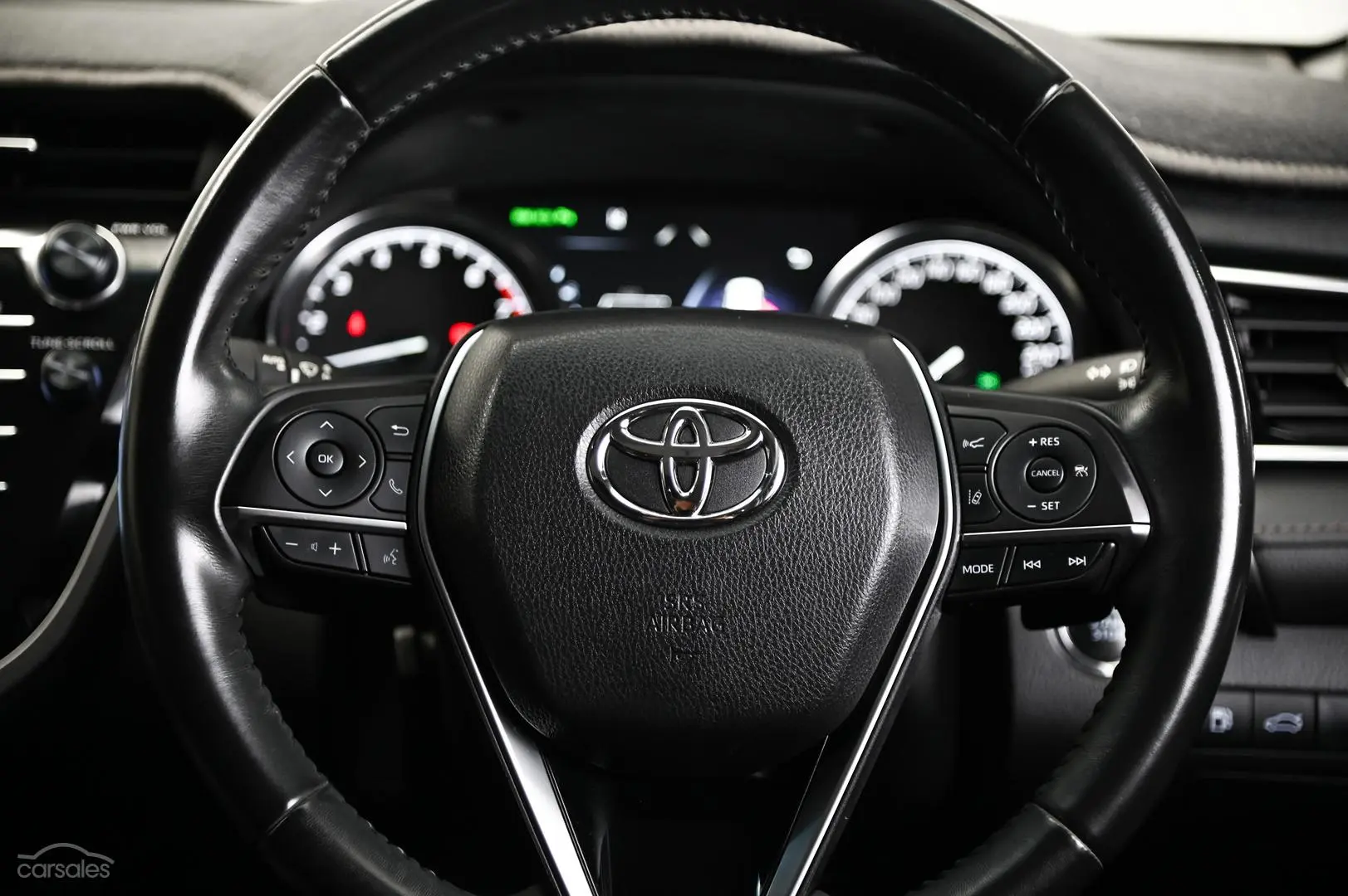 2018 Toyota Camry Image 14
