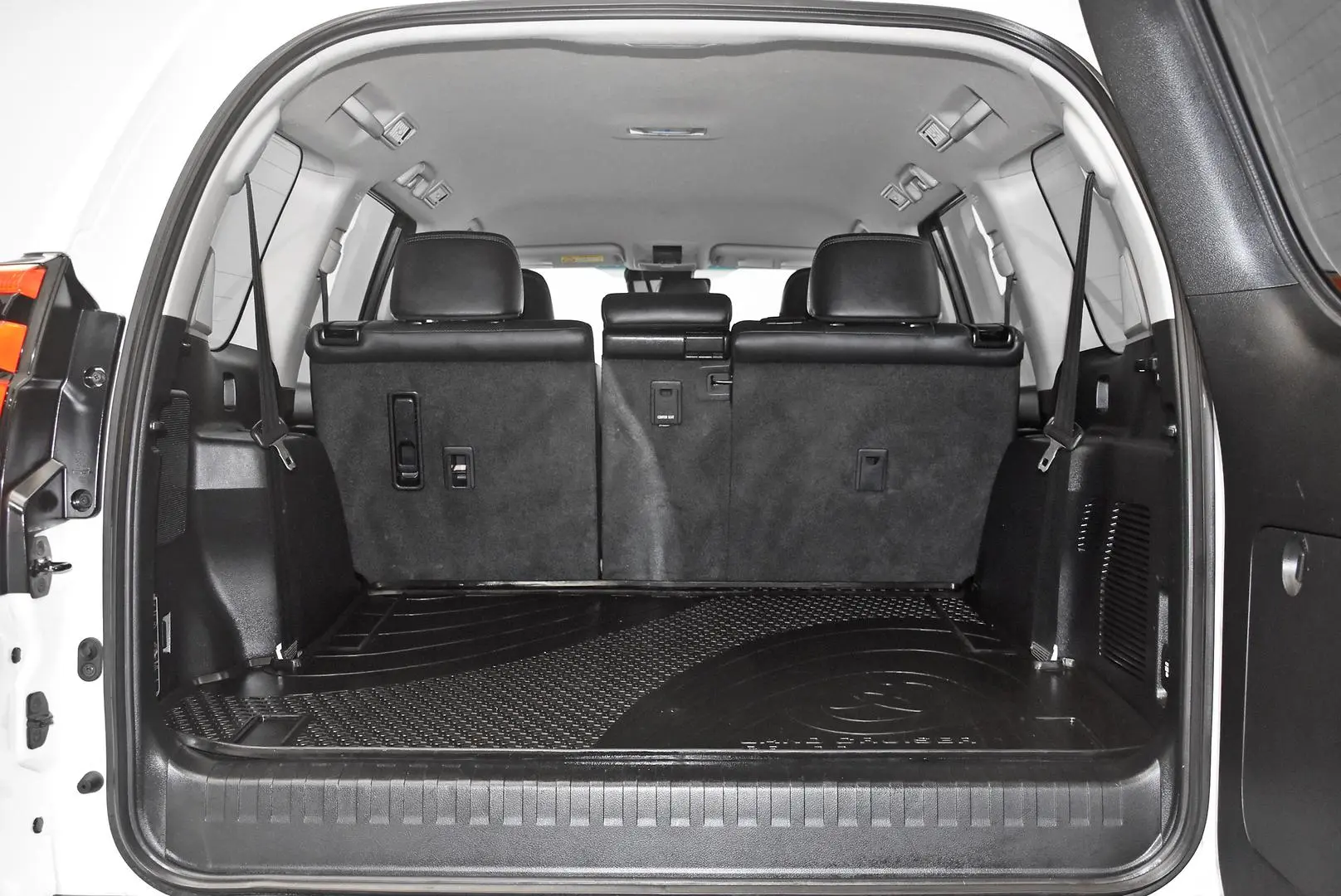 2020 Toyota Landcruiser Prado Gallery Image 20