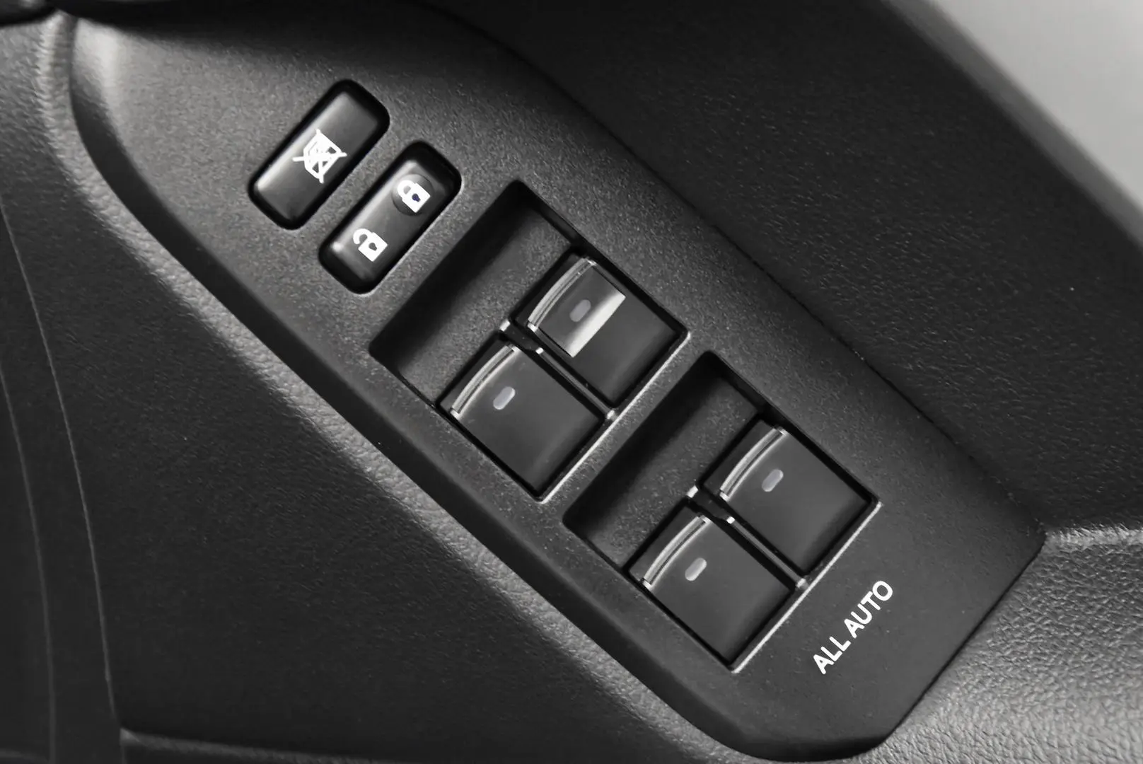 2021 Toyota Landcruiser Prado Gallery Image 8