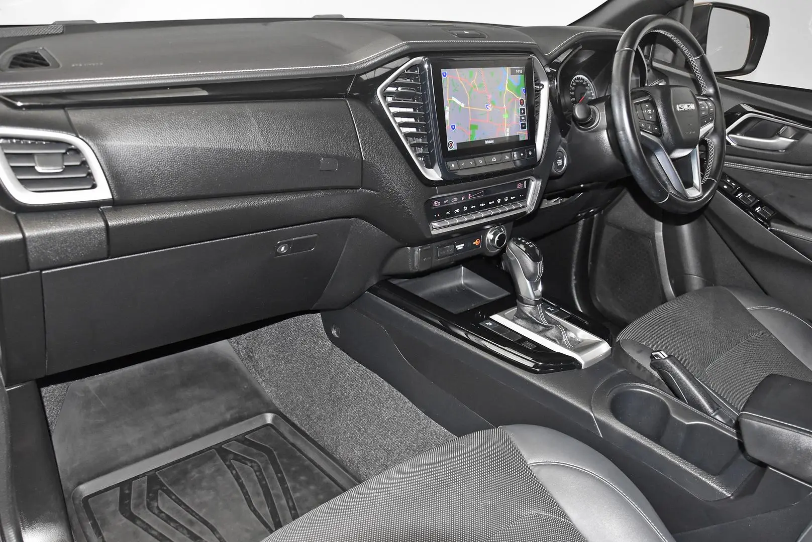 2021 Isuzu D-MAX Gallery Image 16