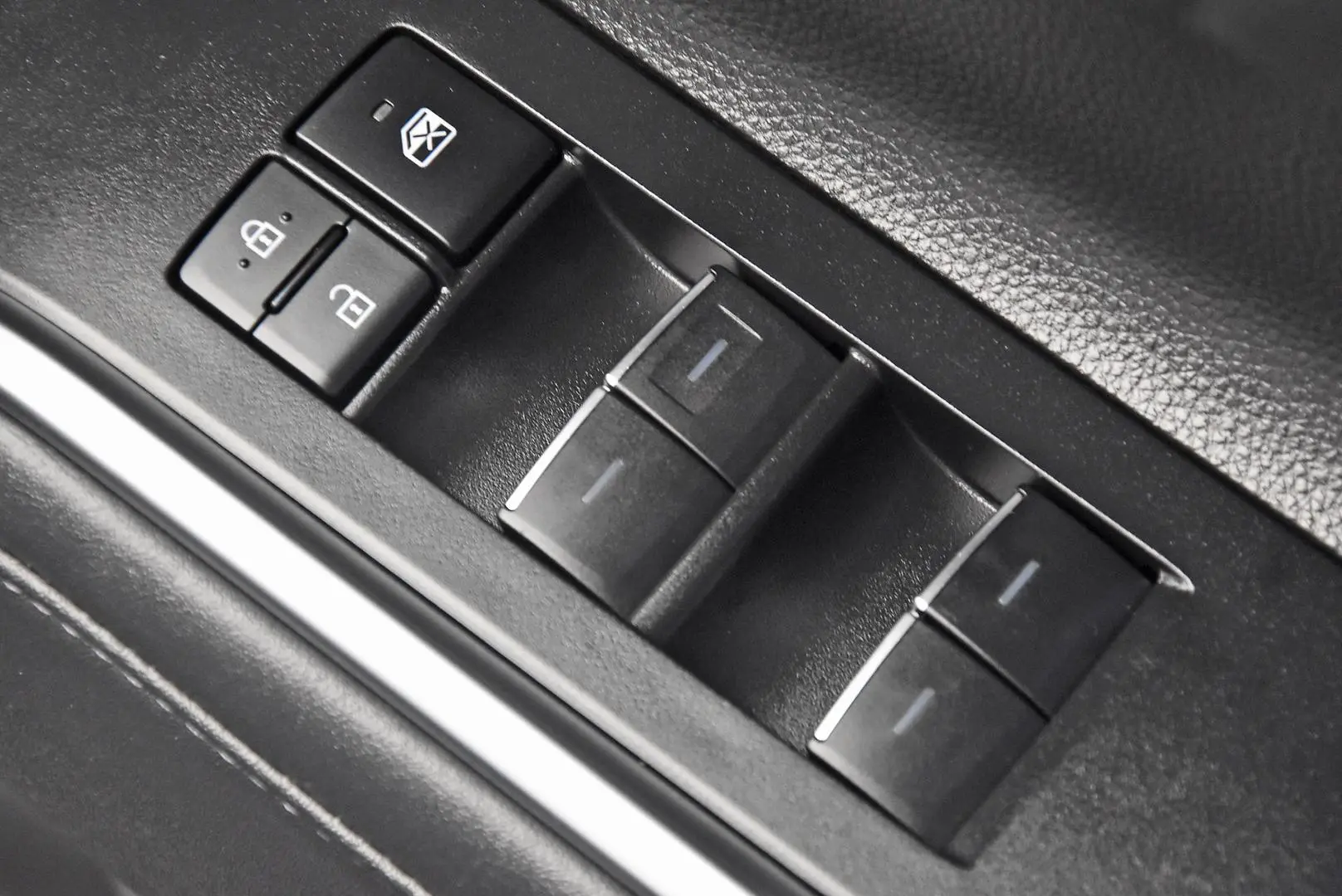 2024 Toyota Kluger Gallery Image 8