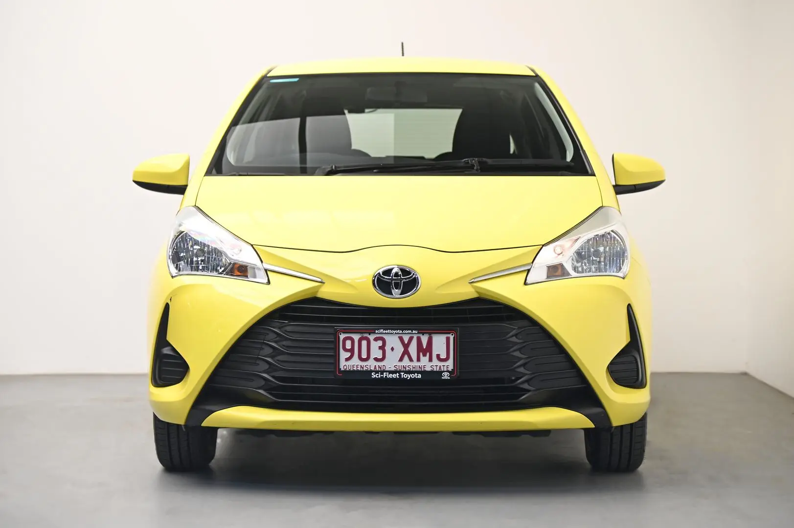 2017 Toyota Yaris Image 2