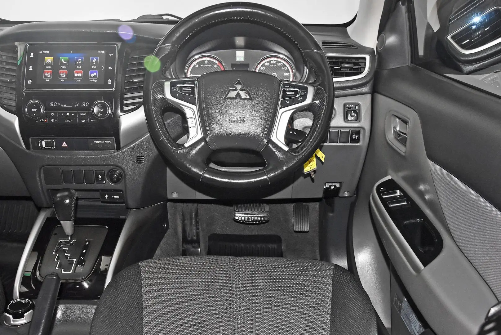 2017 Mitsubishi Triton Gallery Image 15