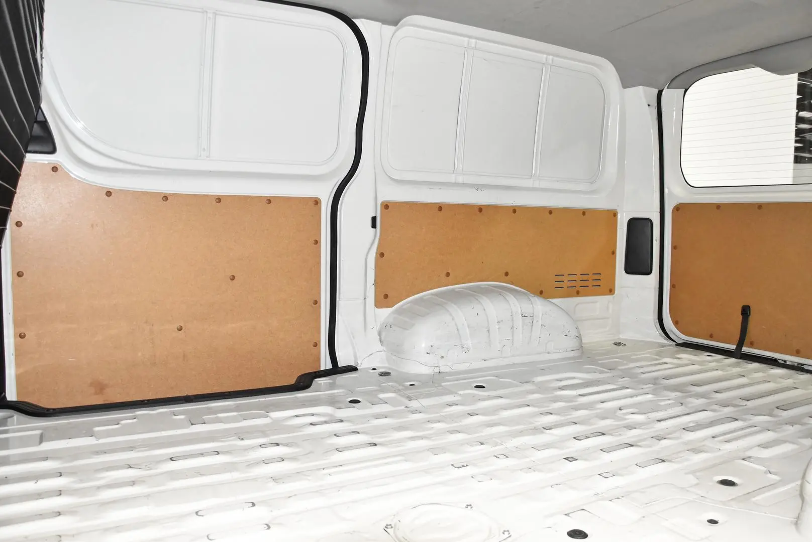2024 Toyota Hiace Gallery Image 18